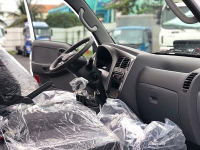 Kia K250 2.5 tấn thùng mui bạt 5 bửng