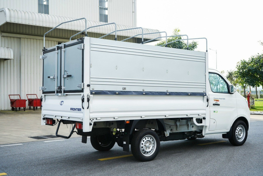 THACO FRONTIER TF230 | THÙNG MUI BẠT | 920KG THACO FRONTIER TF230 | THÙNG MUI BẠT | 920KG